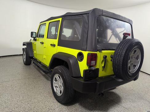 Used 2016 Jeep Wrangler Unlimited Sport w/ Connectivity Group AWD/4WD image 5