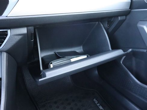 Used 2019 Volkswagen Jetta S image 37