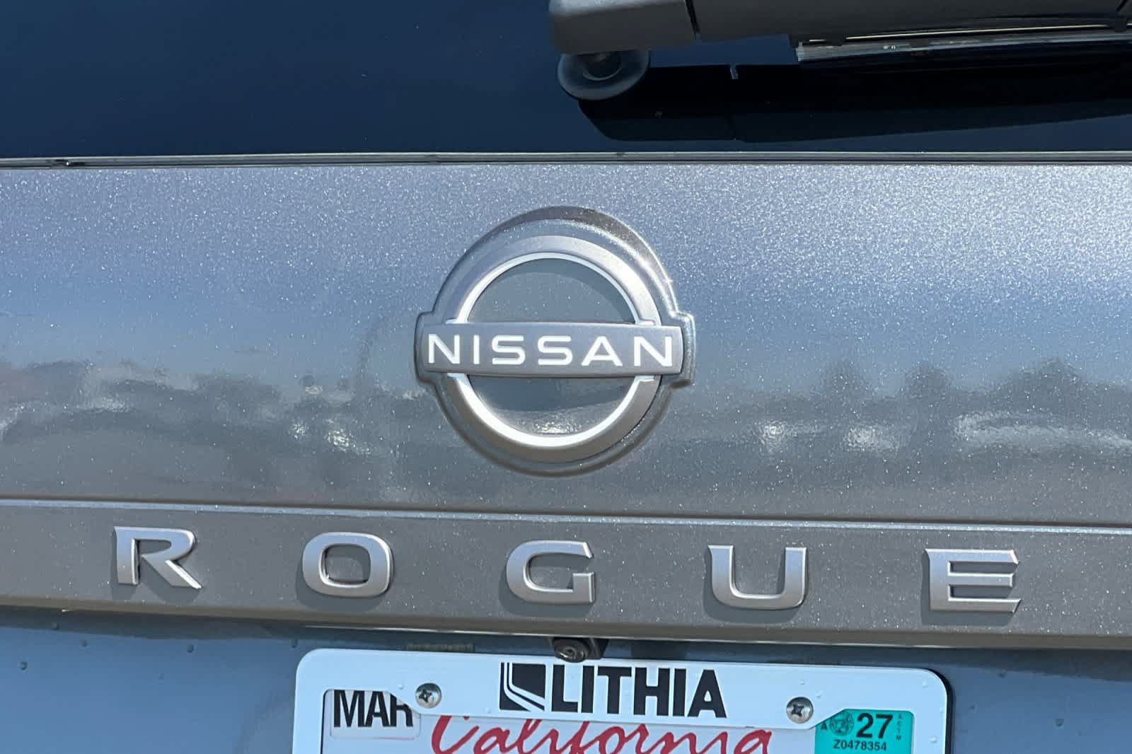 Used 2026 Nissan Rogue S FWD image 32