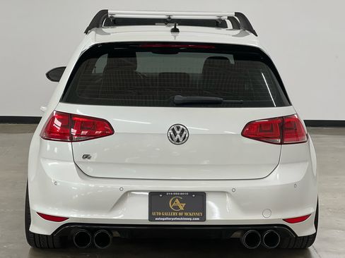 Used 2017 Volkswagen Golf R 4-Door image 6