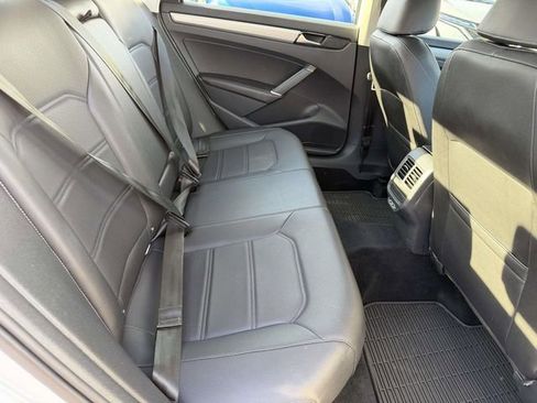 Used 2020 Volkswagen Passat 2.0T SE w/ Sunroof Package image 9