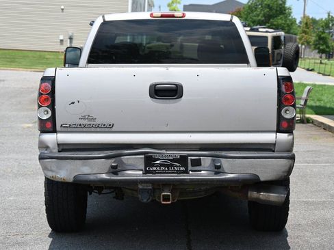 Used 2006 Chevrolet Silverado 2500 LT w/ Skid Plate Package AWD/4WD image 3