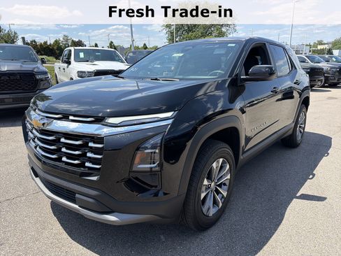 Used 2025 Chevrolet Equinox LT FWD image 4