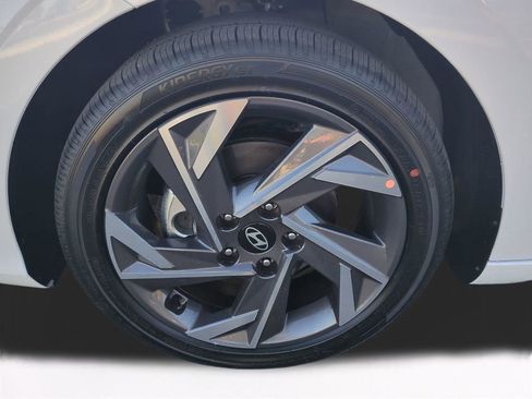 New 2026 Hyundai Elantra Limited image 11