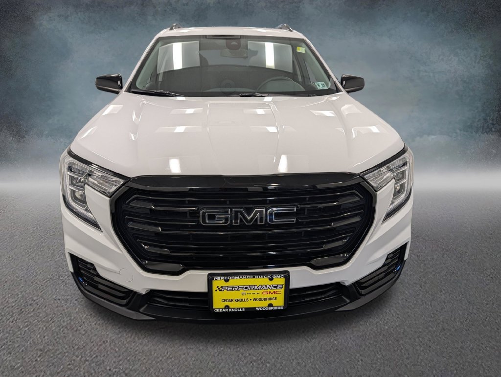 Used 2023 GMC Terrain SLE w/ Driver Convenience Package AWD/4WD image 2