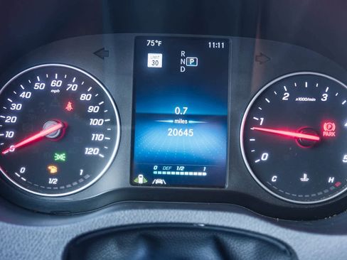 Used 2024 Mercedes-Benz Sprinter 2500 image 26