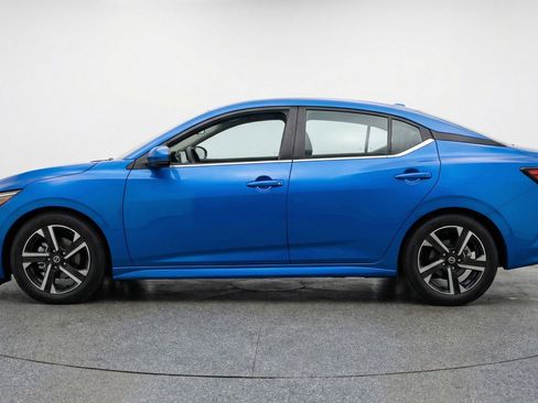 Used 2025 Nissan Sentra SV FWD image 5