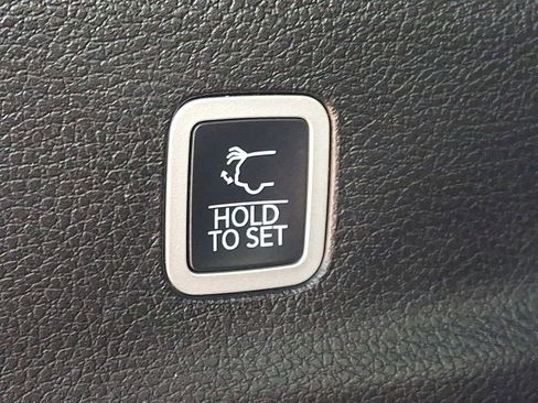 Used 2024 Jeep Wagoneer L Series III w/ Flexible Seating Group image 35