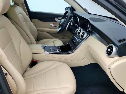 Used 2022 Mercedes-Benz GLC 300 4MATIC image 23