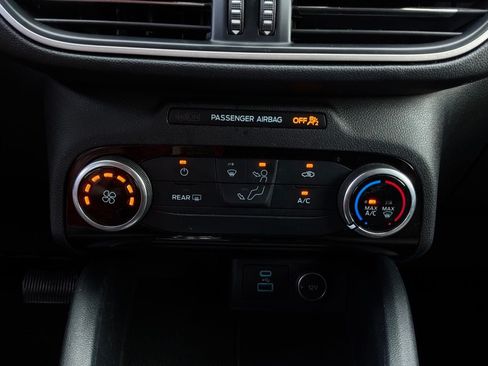 Used 2021 Ford Escape SE FWD image 26