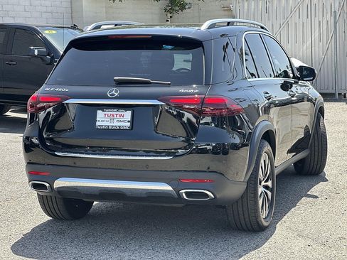 Used 2025 Mercedes-Benz GLE 450e 4MATIC w/ Driver Assistance Package image 4