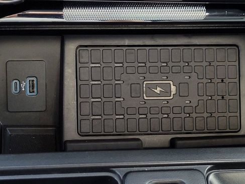 Used 2023 Ford F150 Raptor image 39