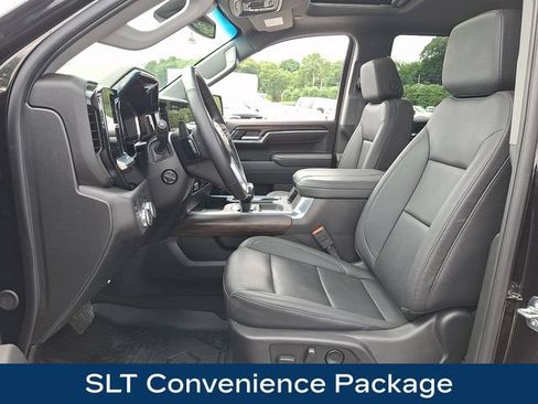 Used 2025 GMC Sierra 1500 SLT w/ SLT Premium Package AWD/4WD image 2