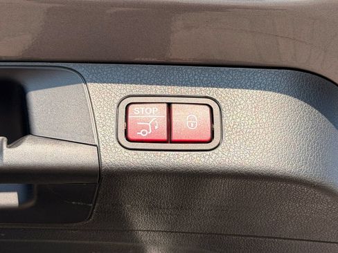 Used 2022 Mercedes-Benz GLB 250 image 19