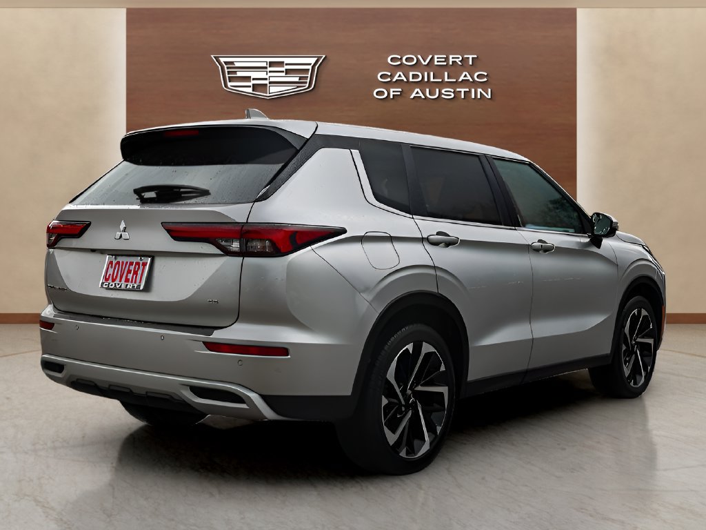 Used 2022 Mitsubishi Outlander SE AWD/4WD image 4