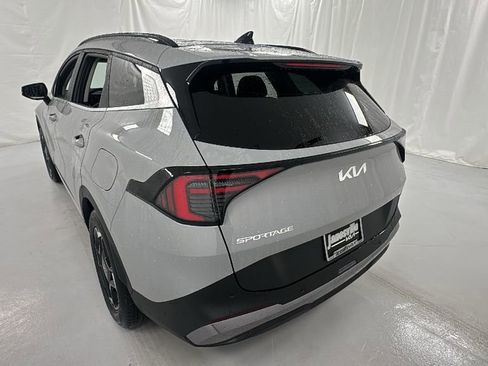 New 2026 Kia Sportage EX image 5