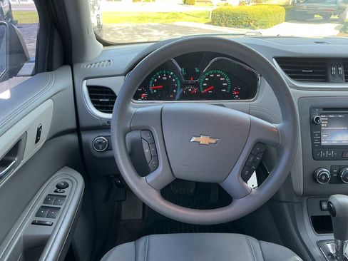 Used 2017 Chevrolet Traverse LS AWD/4WD image 8