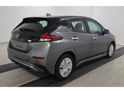 Used 2025 Nissan Leaf S FWD image 3