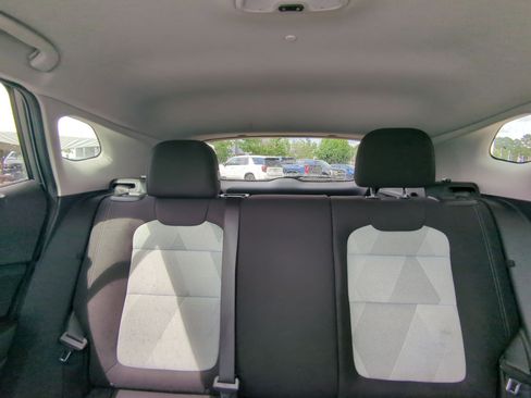 Used 2024 Chevrolet Trax LS w/ LS Convenience Package FWD image 21
