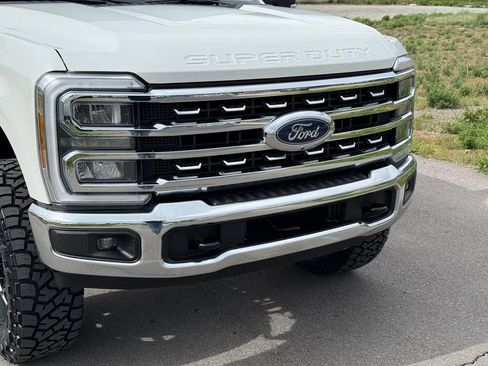 Used 2025 Ford F350 Lariat AWD/4WD image 5