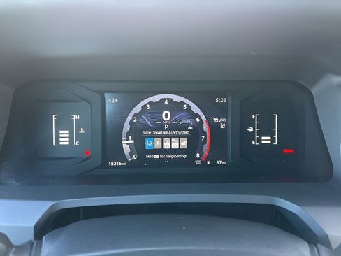 Used 2025 Toyota Tacoma SR image 20