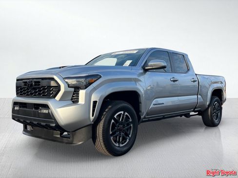 Certified 2026 Toyota Tacoma TRD Sport RWD image 2