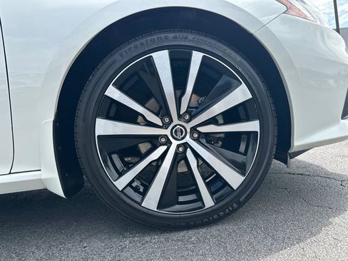 Used 2020 Nissan Altima 2.5 SR FWD image 13