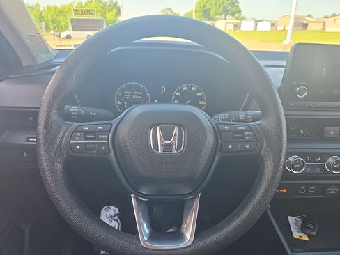 Used 2023 Honda CR-V EX image 15
