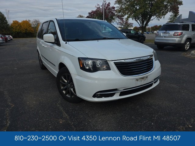 Used 2016 Chrysler Town & Country S w/ Driver Convenience Group FWD 360° Tour