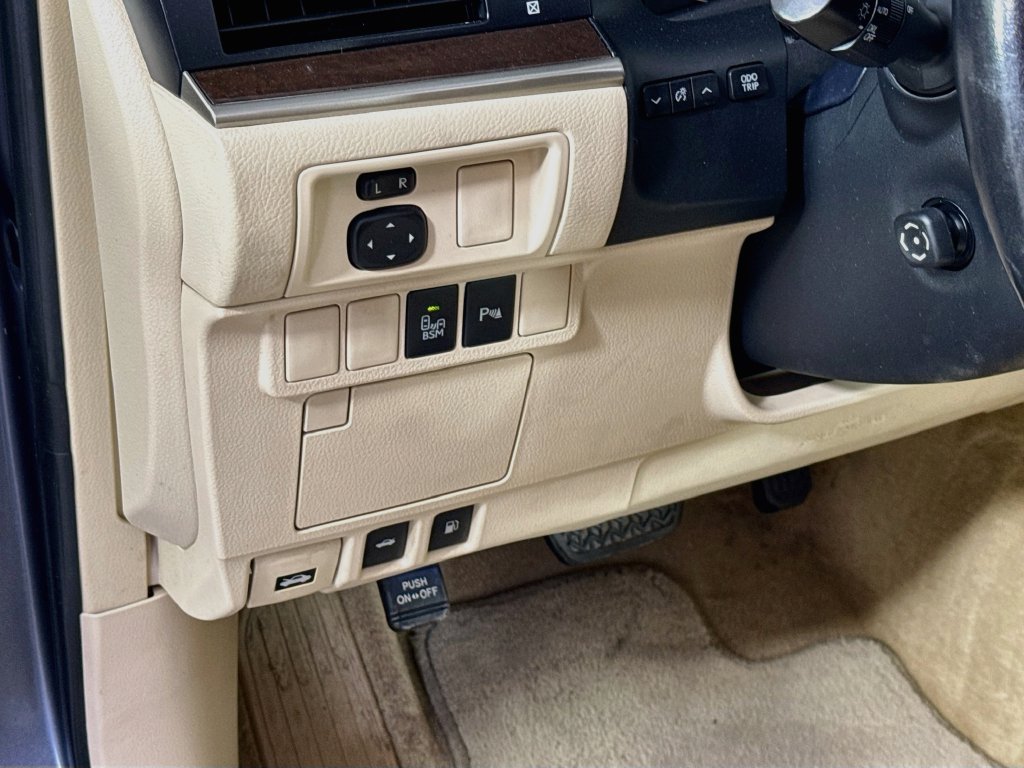 Used 2015 Lexus ES 350 w/ Luxury Package FWD image 10