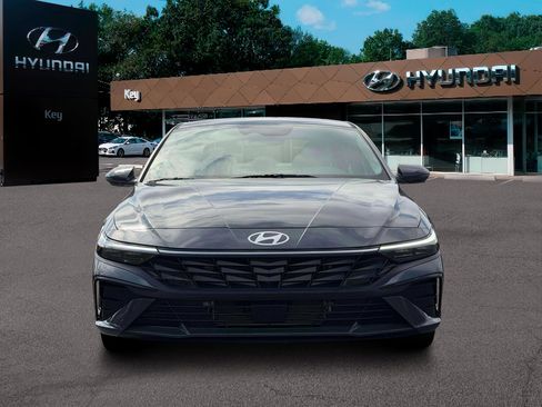 New 2026 Hyundai Elantra Limited image 12