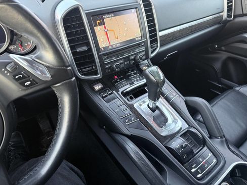 Used 2011 Porsche Cayenne image 20