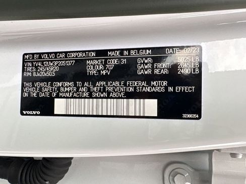 Certified 2023 Volvo XC40 B5 Plus w/ Climate Package image 17