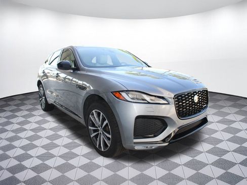 Used 2025 Jaguar F-PACE R-Dynamic S image 7