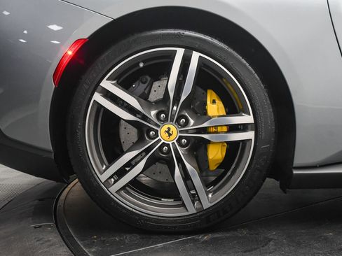 Used 2019 Ferrari Portofino image 37