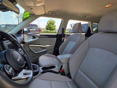Used 2023 Kia Soul LX image 22