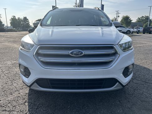Used 2018 Ford Escape SE w/ SE Sync 3 Package AWD/4WD image 9