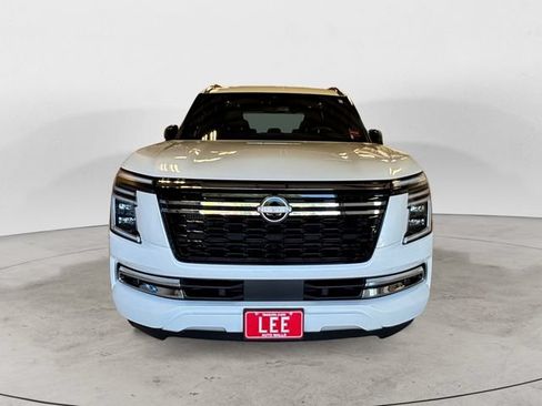 Used 2025 Nissan Armada SL AWD/4WD image 9