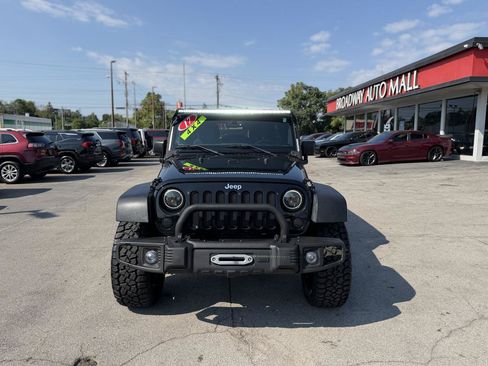Used 2017 Jeep Wrangler Unlimited Sport w/ Quick Order Package 24S AWD/4WD image 8
