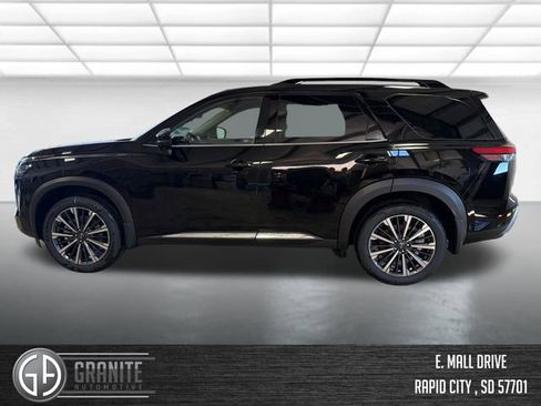 New 2026 Nissan Pathfinder Platinum AWD/4WD image 2