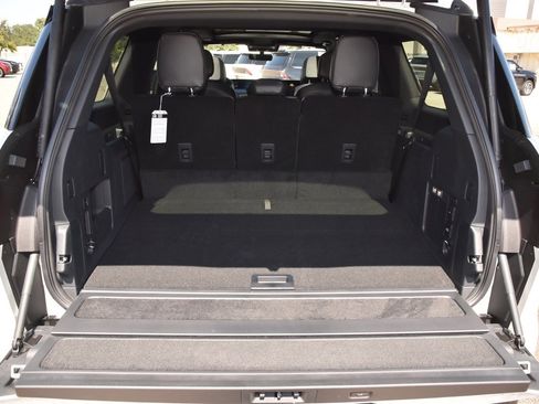 New 2025 Lincoln Navigator L Reserve w/ Jet Appearance Package AWD/4WD image 41