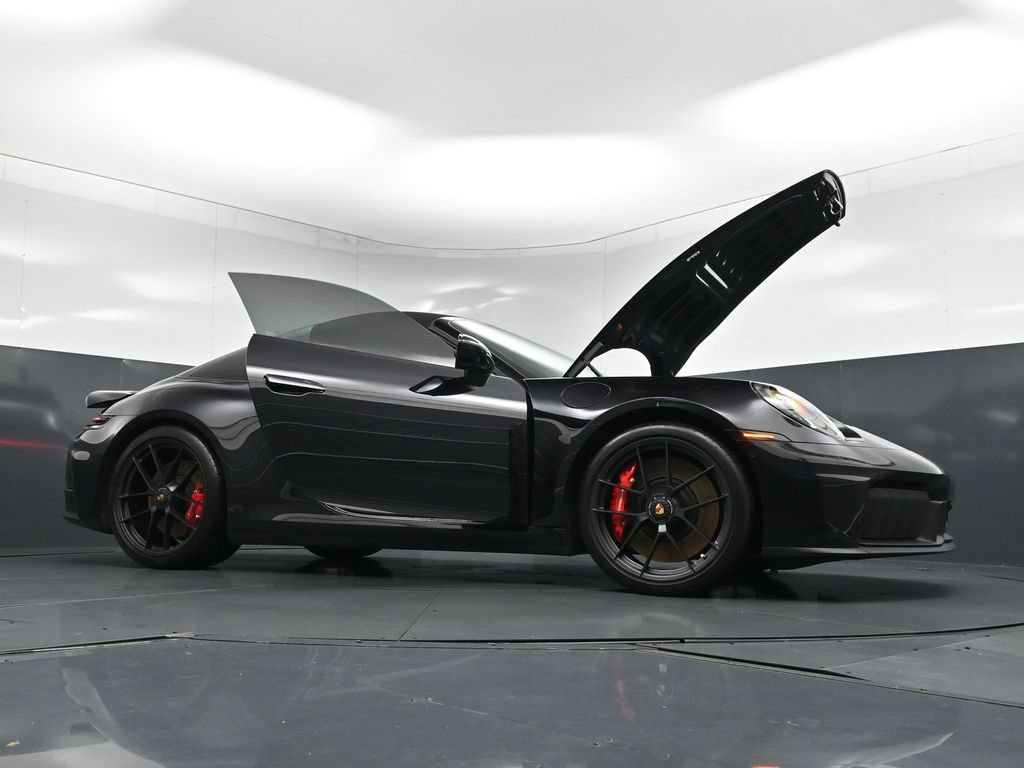 Used 2025 Porsche 911 Targa 4 GTS w/ Premium Package AWD/4WD image 32