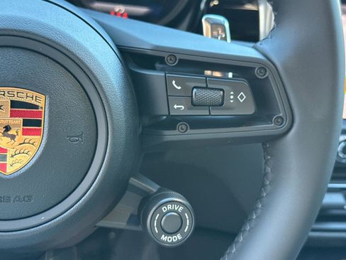 New 2026 Porsche Macan Turbo image 28