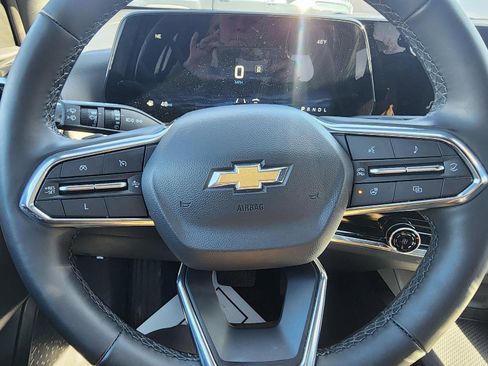 Used 2025 Chevrolet Equinox LT image 22