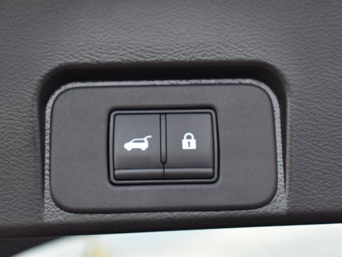 Used 2024 Nissan Rogue SV image 48