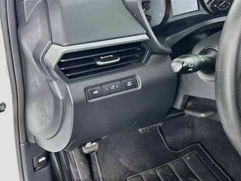 Used 2024 Nissan Altima 2.5 S FWD image 16