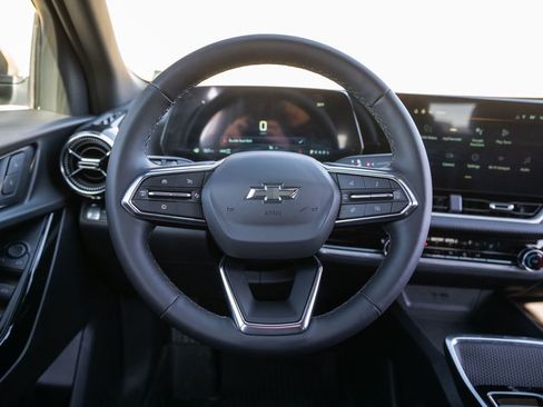 New 2026 Chevrolet Equinox LT w/ Midnight Edition image 16