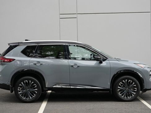 Used 2025 Nissan Rogue Platinum w/ Tech Package AWD/4WD image 50