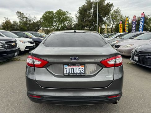Used 2014 Ford Fusion SE w/ Equipment Group 202A image 10