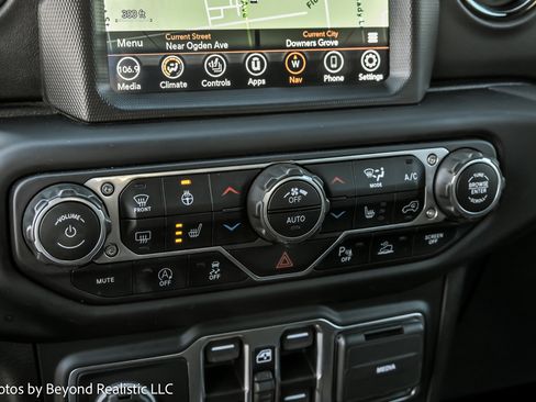 Used 2021 Jeep Gladiator Overland image 33